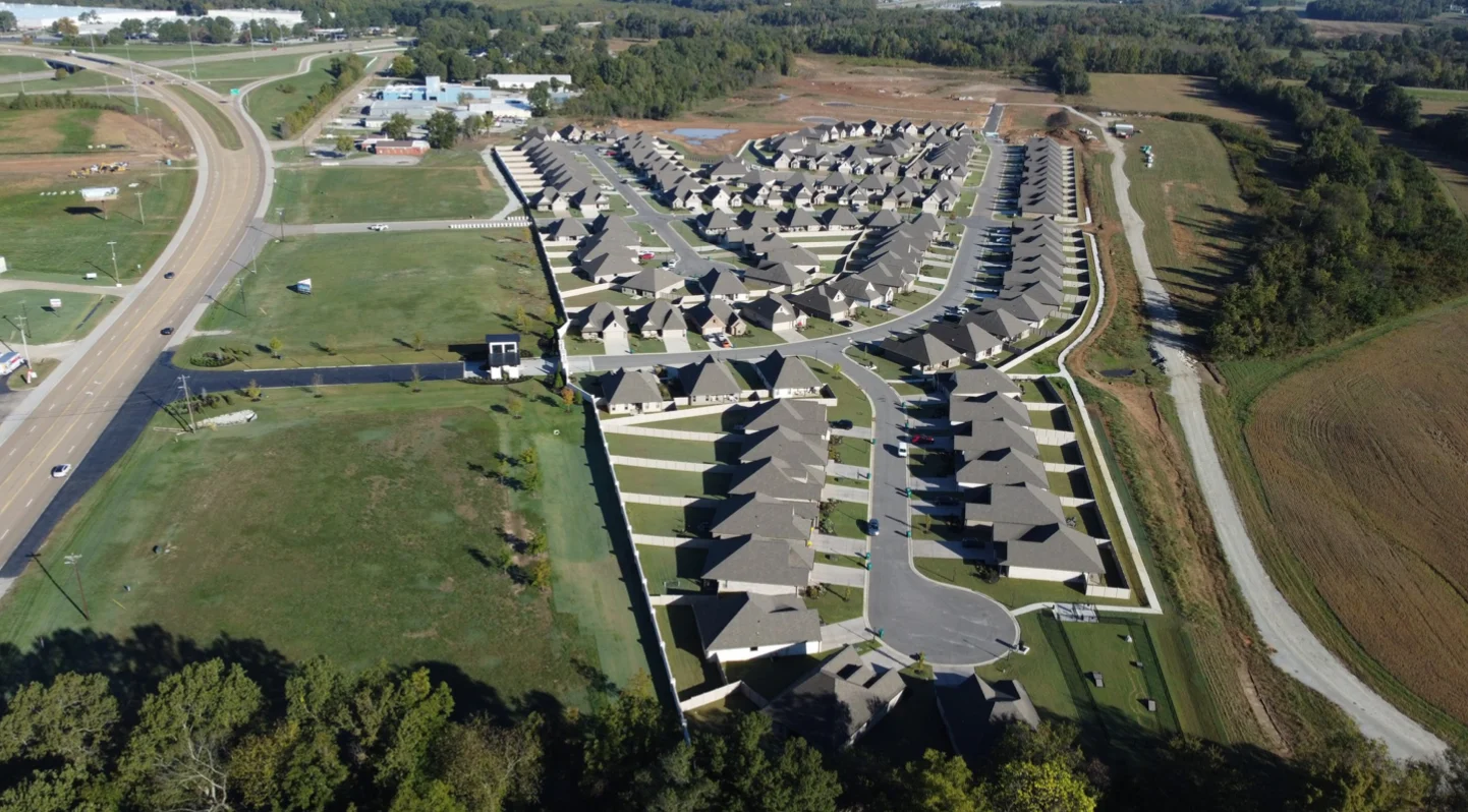 Live Smart. Lease Now. Discover Life Elevated at The Summit in Jackson, TN